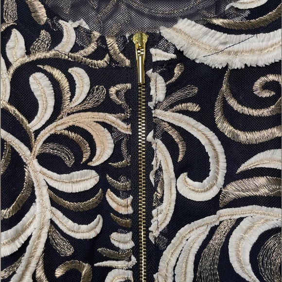 ✨Host Pick✨CHICO'S Travelers Embellished Scroll Bomber Jacket - Picture 3 of 7